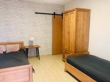 Фото номера Трехместный номер с ванной комнатой Проживание в семье Pokoje Gościnne i Apartamenty Ula г. Устроне-Морске 5