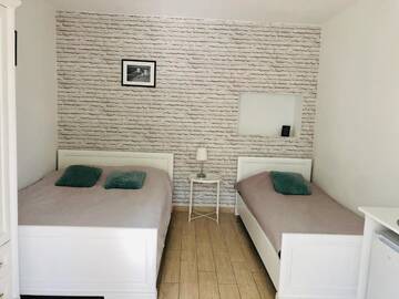 Фото номера Трехместный номер «Комфорт» Проживание в семье Pokoje Gościnne i Apartamenty Ula г. Устроне-Морске 8