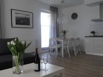 Фото номера Апартаменты с видом на бассейн Апартаменты Rezydencja Apartamenty Ostrowski г. Устроне-Морске 19