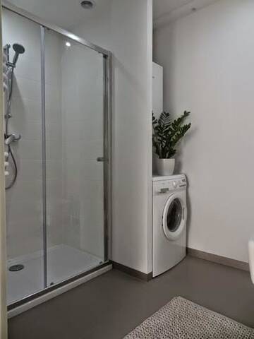 Фото номера Апартаменты с видом на бассейн Апартаменты Rezydencja Apartamenty Ostrowski г. Устроне-Морске 12