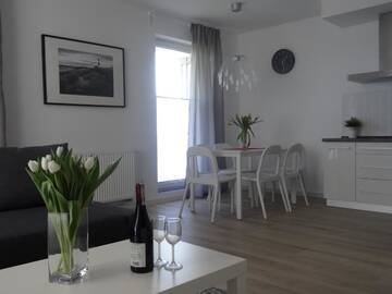 Фото номера Апартаменты с видом на бассейн Апартаменты Rezydencja Apartamenty Ostrowski г. Устроне-Морске 10